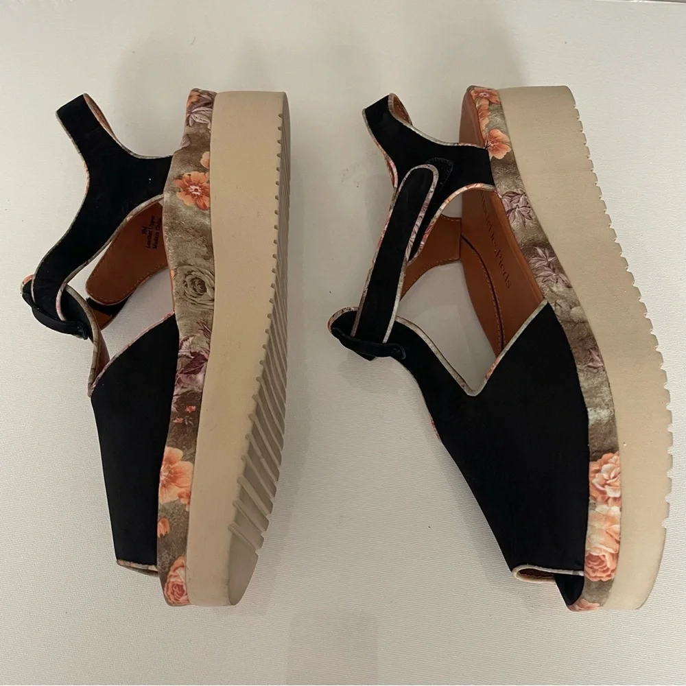 L'Amour black peep‎ toe, platform style sandal